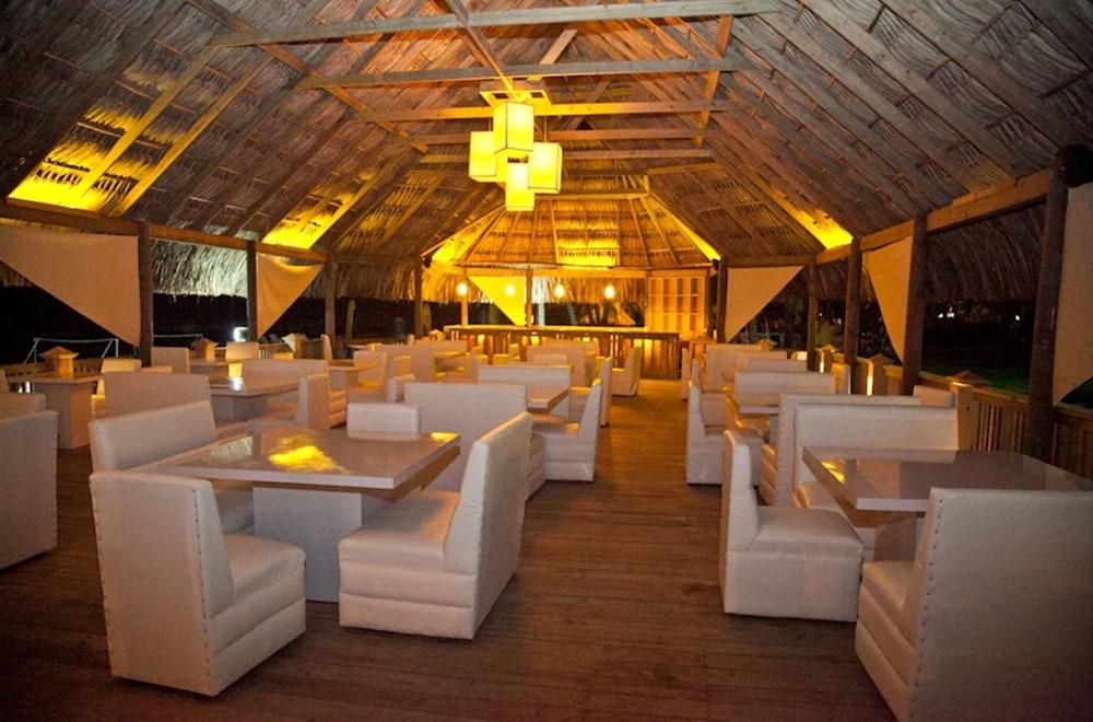 Hotel Palma Real Sambo Creek 외부 사진